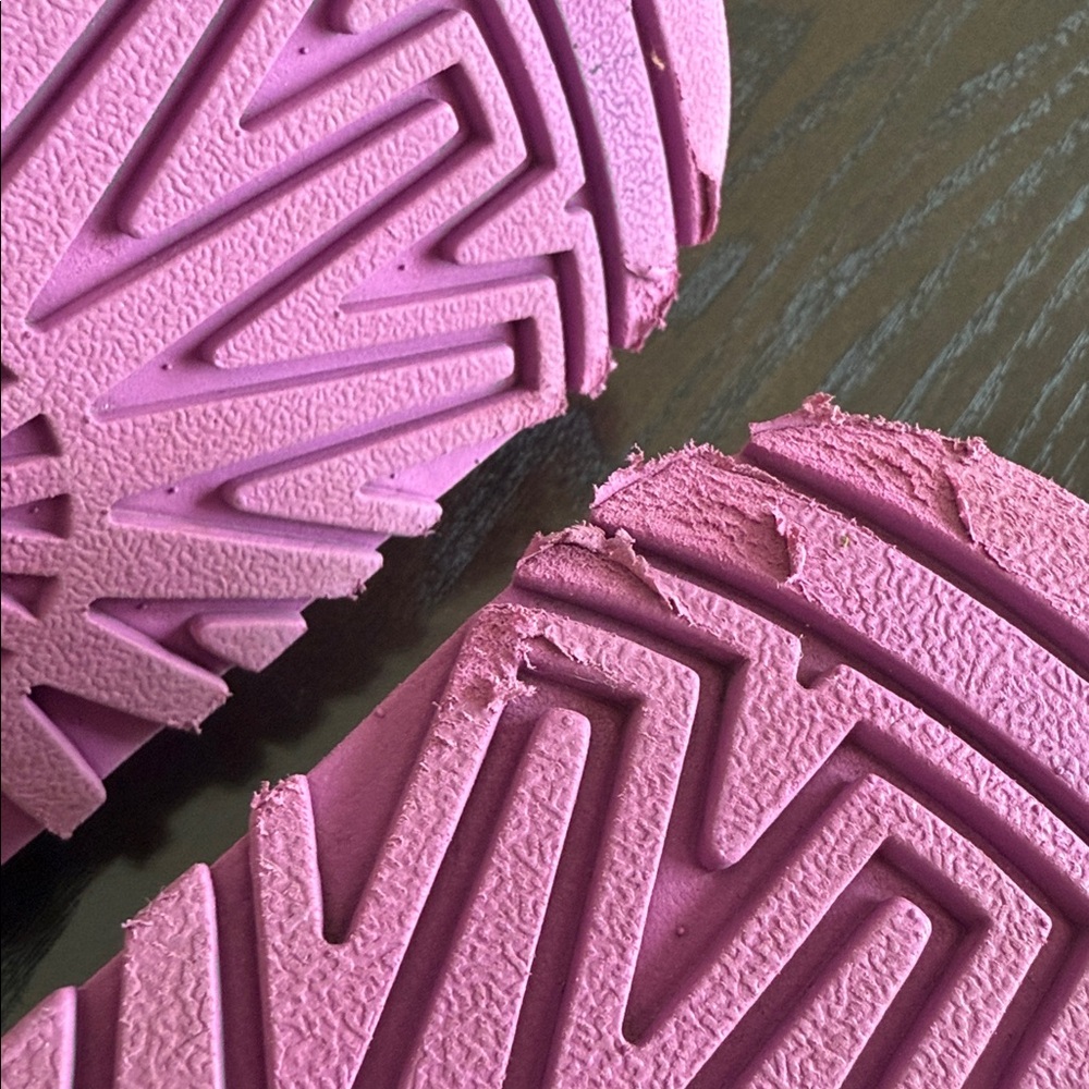 UGG Kids Goldenstar Sandal - Picture 12 of 12